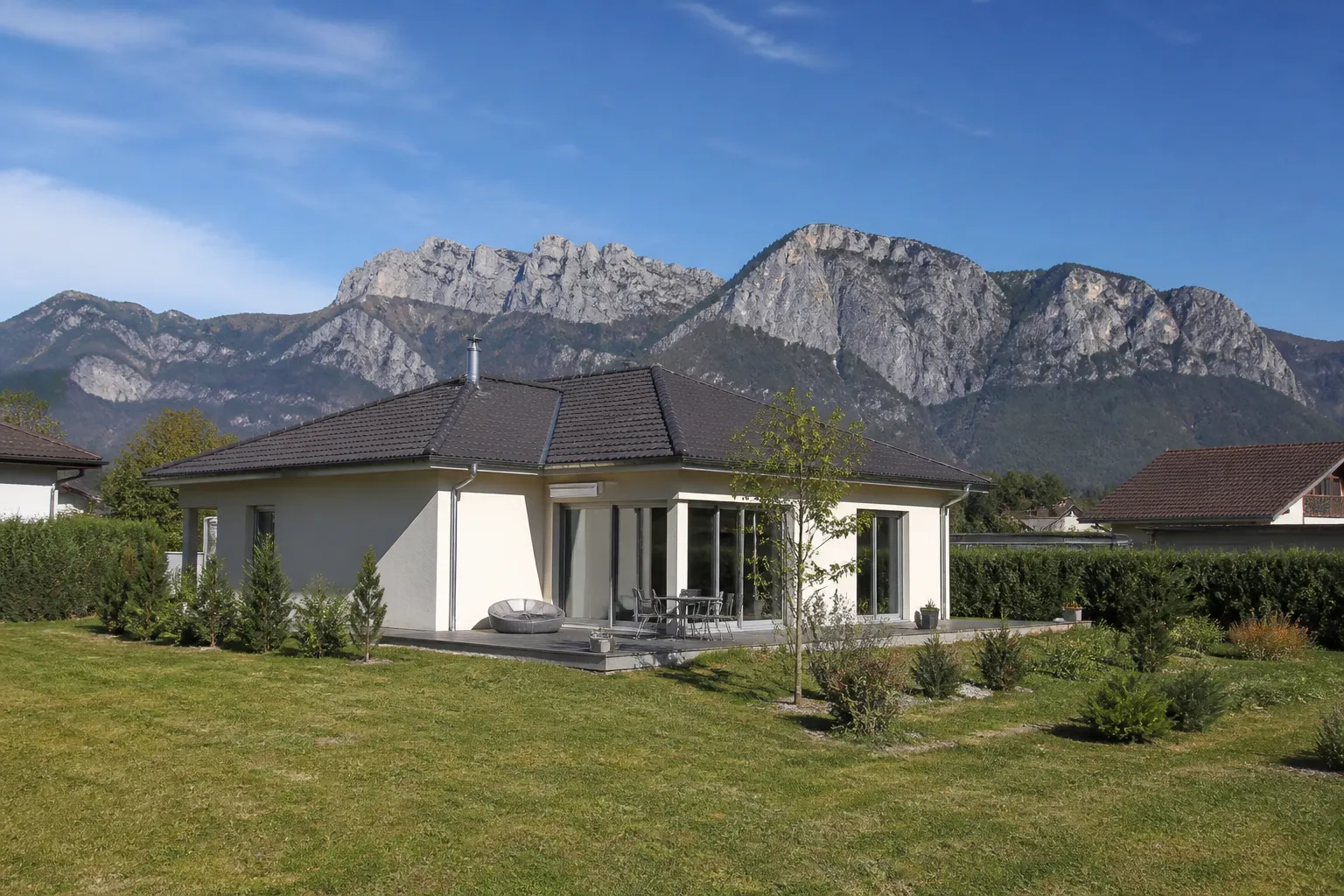 Maison individuelle en périphérie d’une ville de montagne