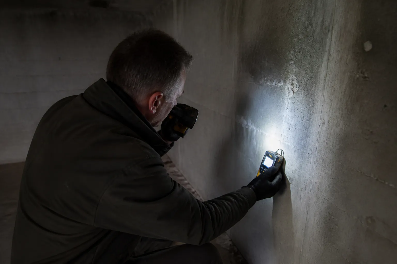Mesure d’humidité dans un garage en sous-sol