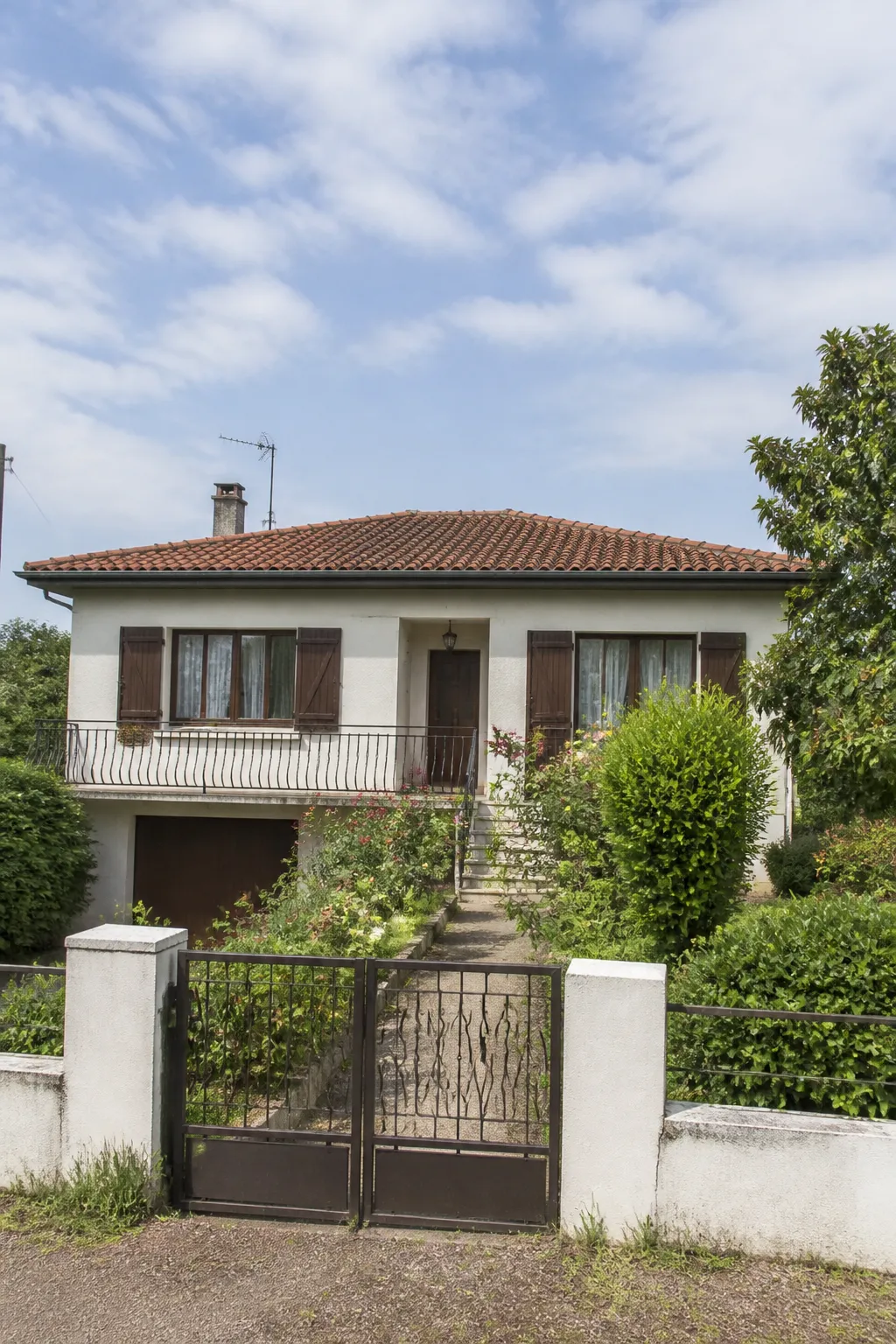 Pavillon individuel avec jardin examiné avant un achat à Lannemezan