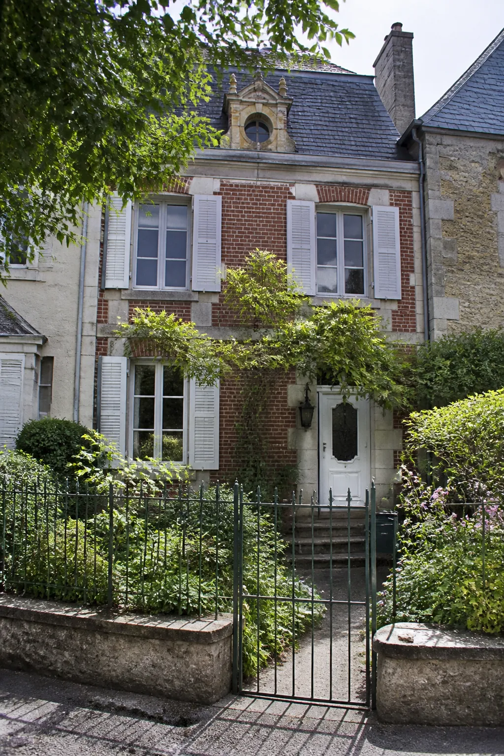Maison de ville en brique et pierre à Migennes, examinée avant un achat