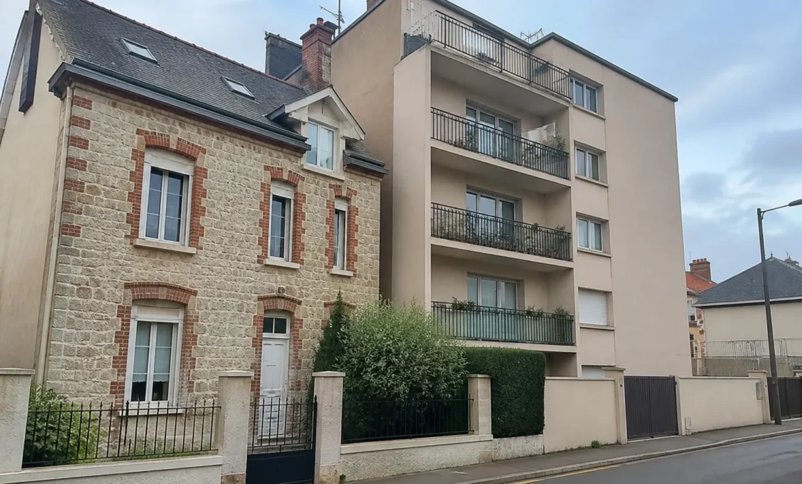 "Maison