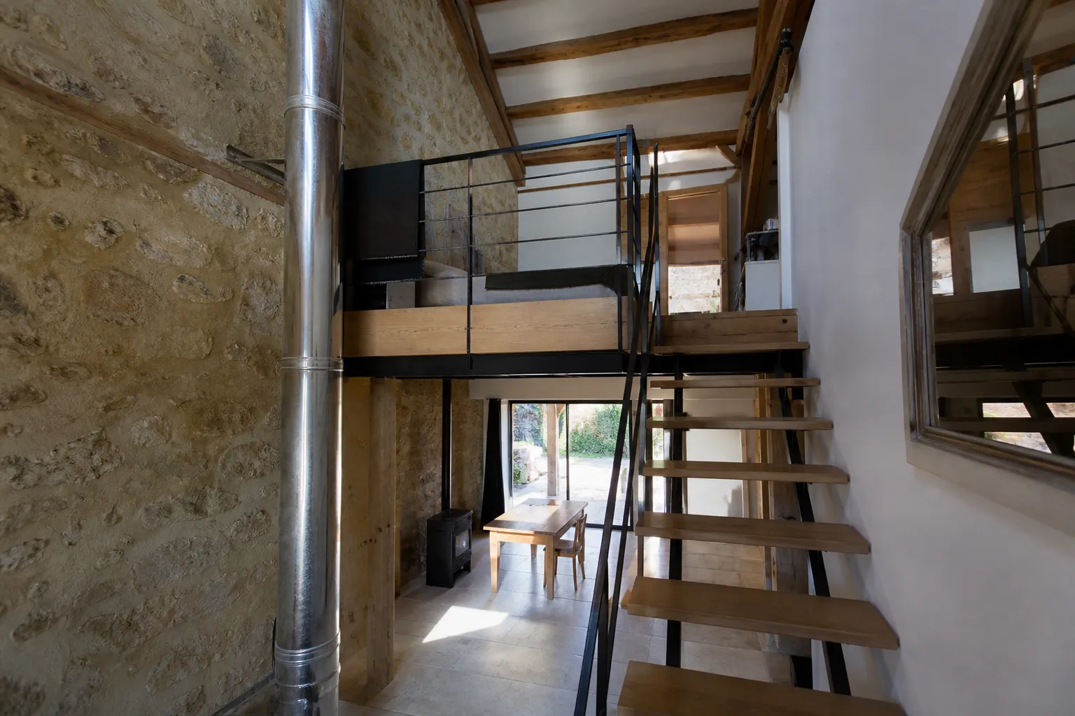 Sécurité : conduits, mezzanines et escaliers